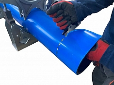 Применение инструмента для снятия оболочки полиэтиленовых труб ПНДело Депротект